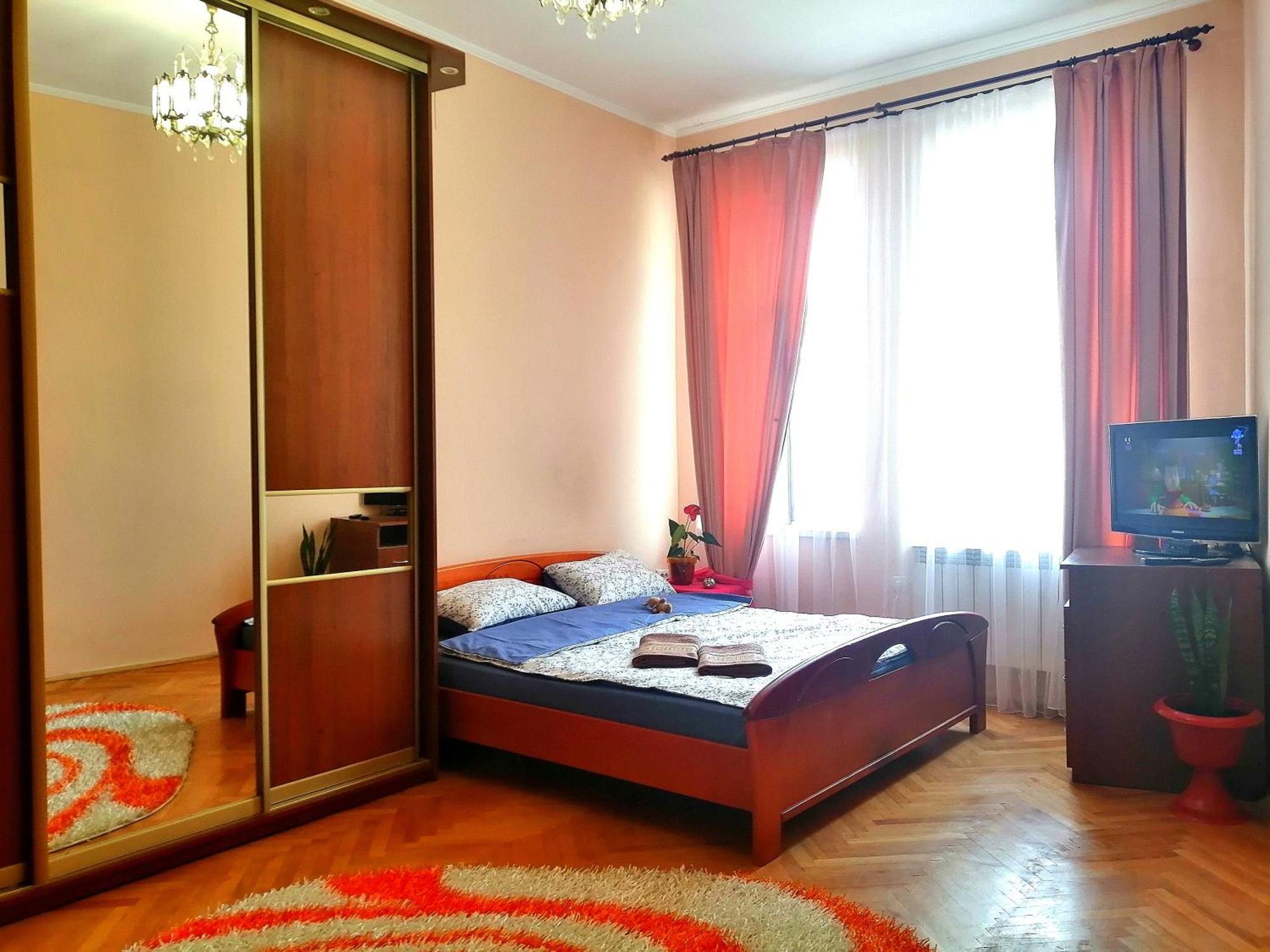 Apartament Flat On Sheptytskykh Lwów Zewnętrze zdjęcie