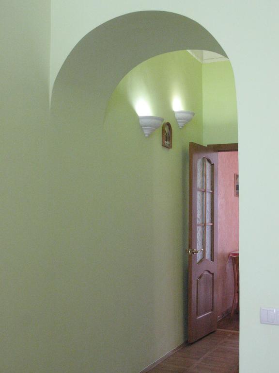 Apartament Flat On Sheptytskykh Lwów Zewnętrze zdjęcie