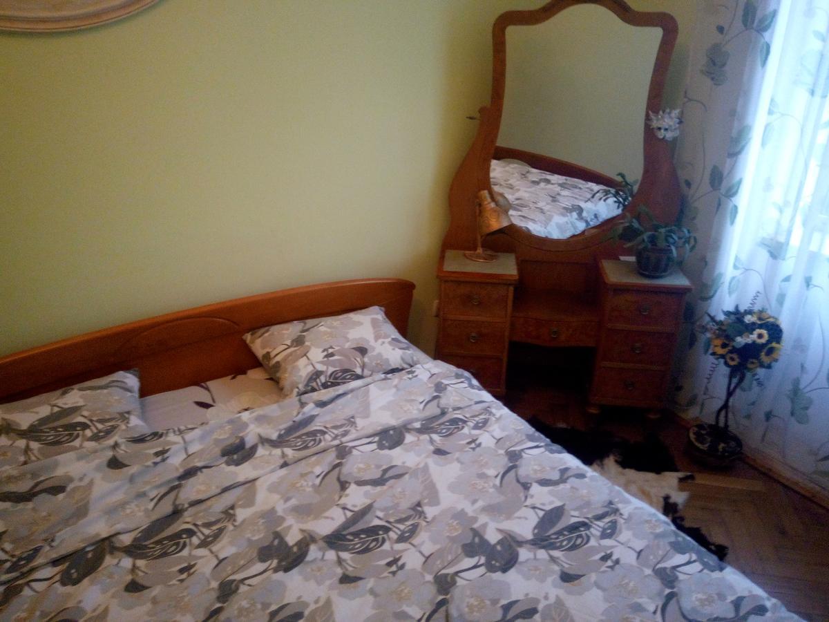 Apartament Flat On Sheptytskykh Lwów Zewnętrze zdjęcie