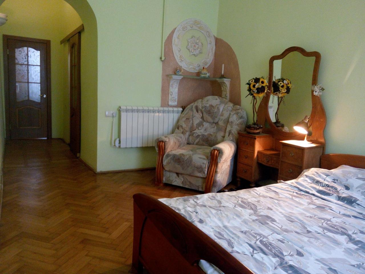 Apartament Flat On Sheptytskykh Lwów Zewnętrze zdjęcie